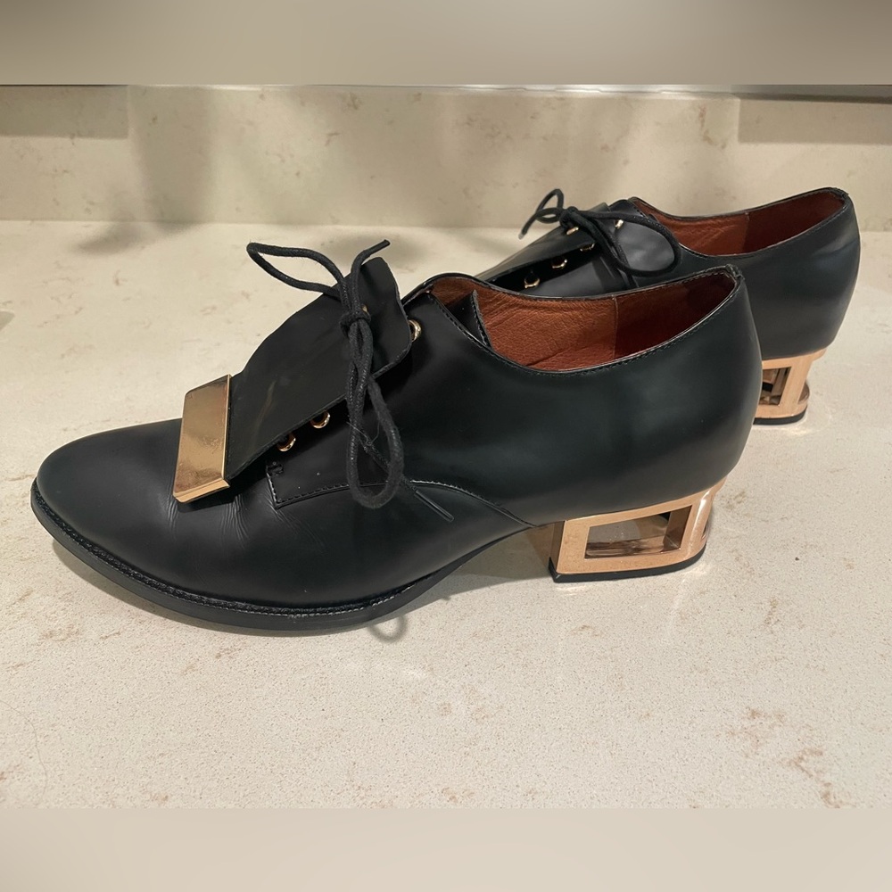 Jeffrey Campbell- Ronan Oxford